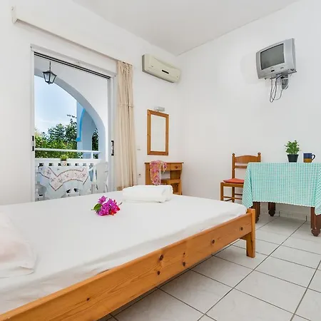 Tassos & Marios Apartments I Laganas Room photo